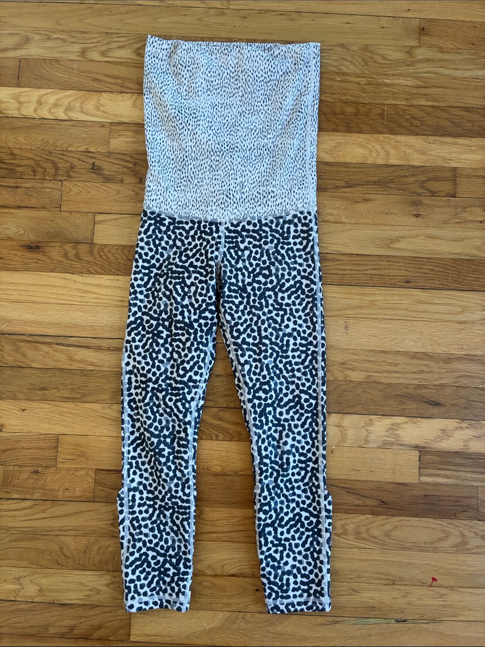 Lululemon Wunder Under Skirted Maternity Leggings 4 XS Printed Cheetah Dots Crop